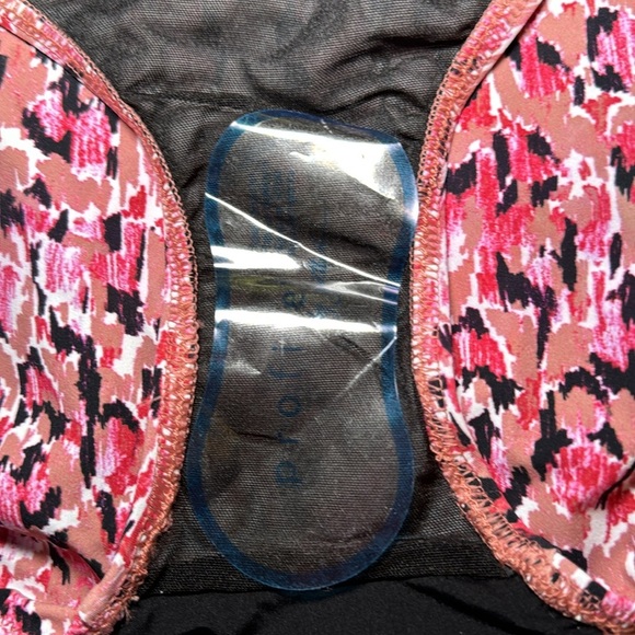 PROFILE BY GOTTEX PRETTY WILD D-CUP V-NECK SHIRRED ONE PIECE SWIMSUIT Size 16D - Picture 14 of 16